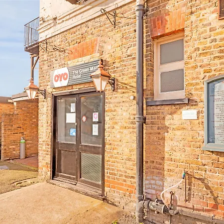 The Green Man Pub And Hotel By Oyo-2